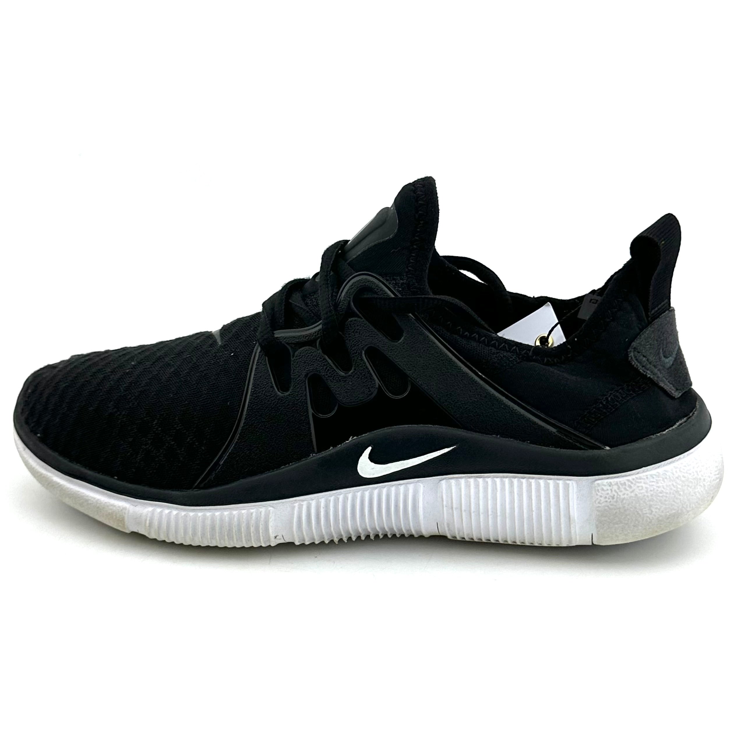 Nike Acalme
