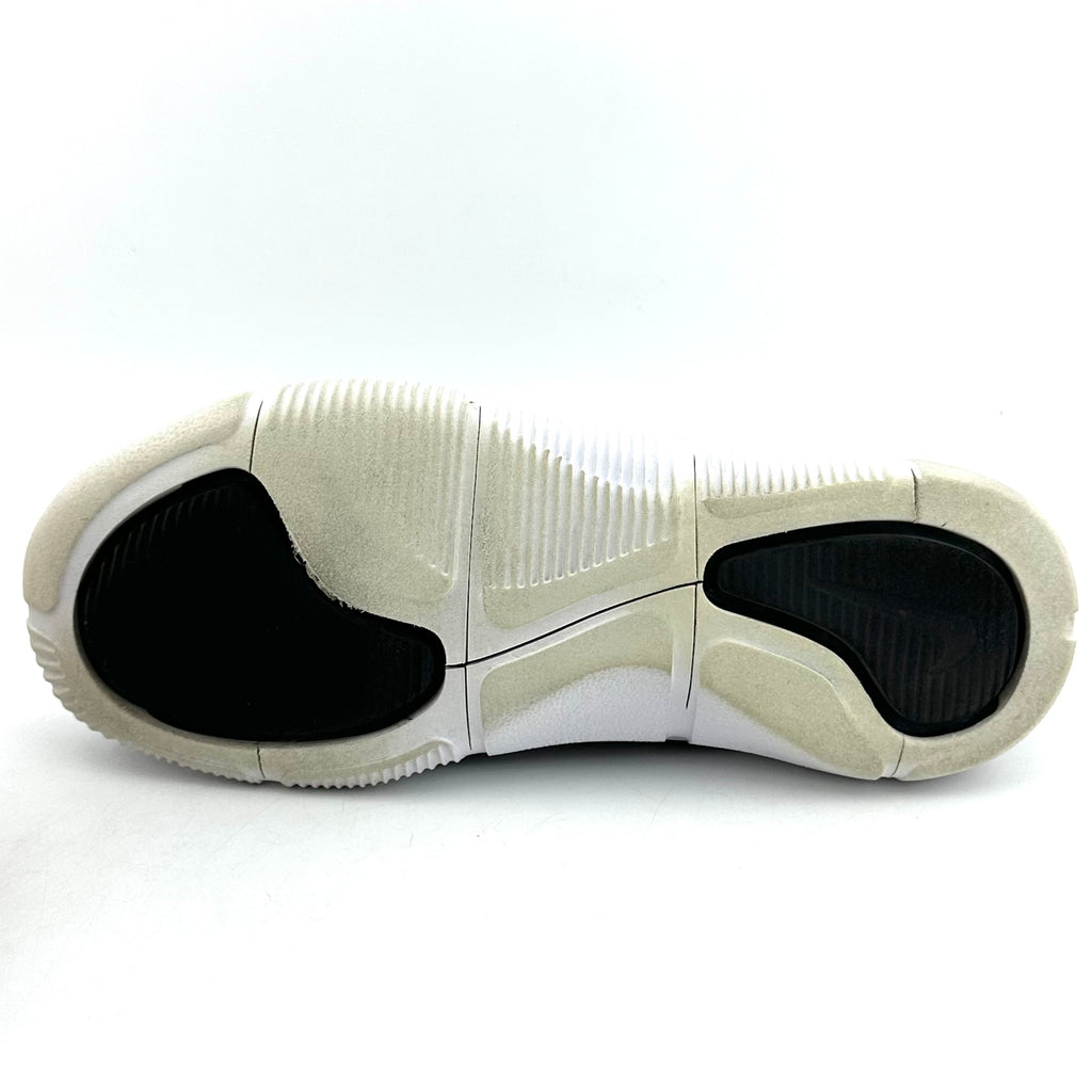 Nike Acalme