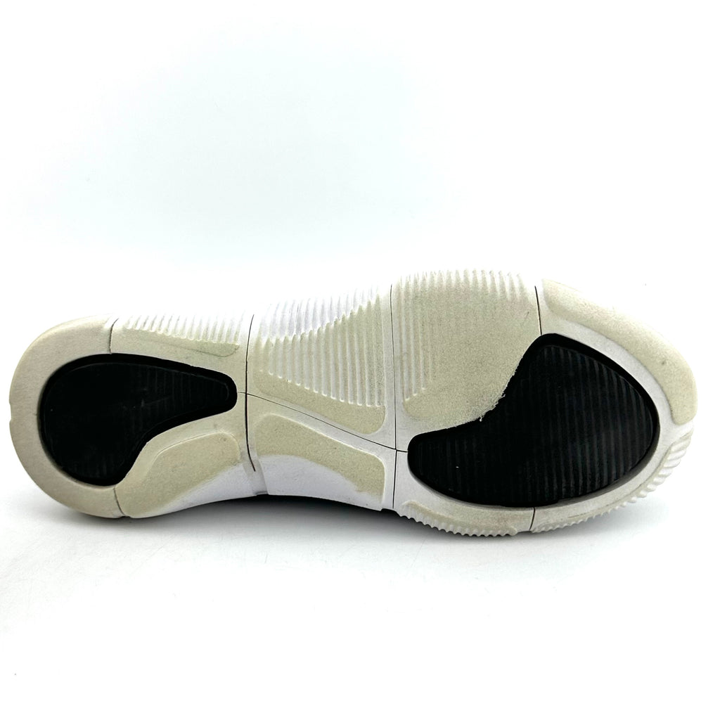 Nike Acalme