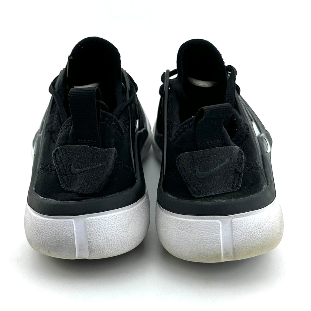 Nike Acalme