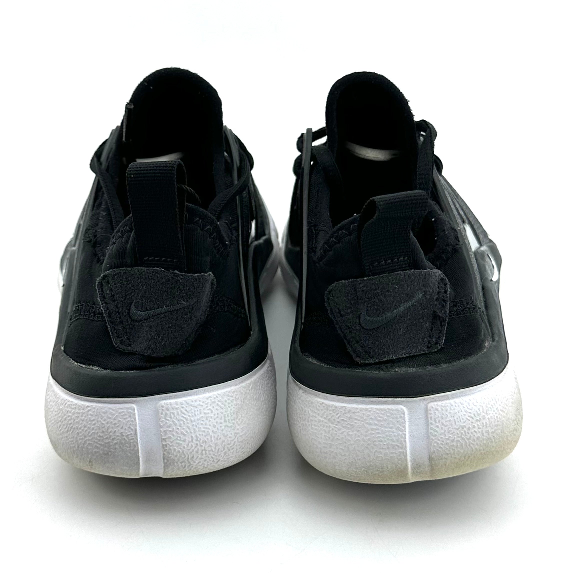 Nike Acalme