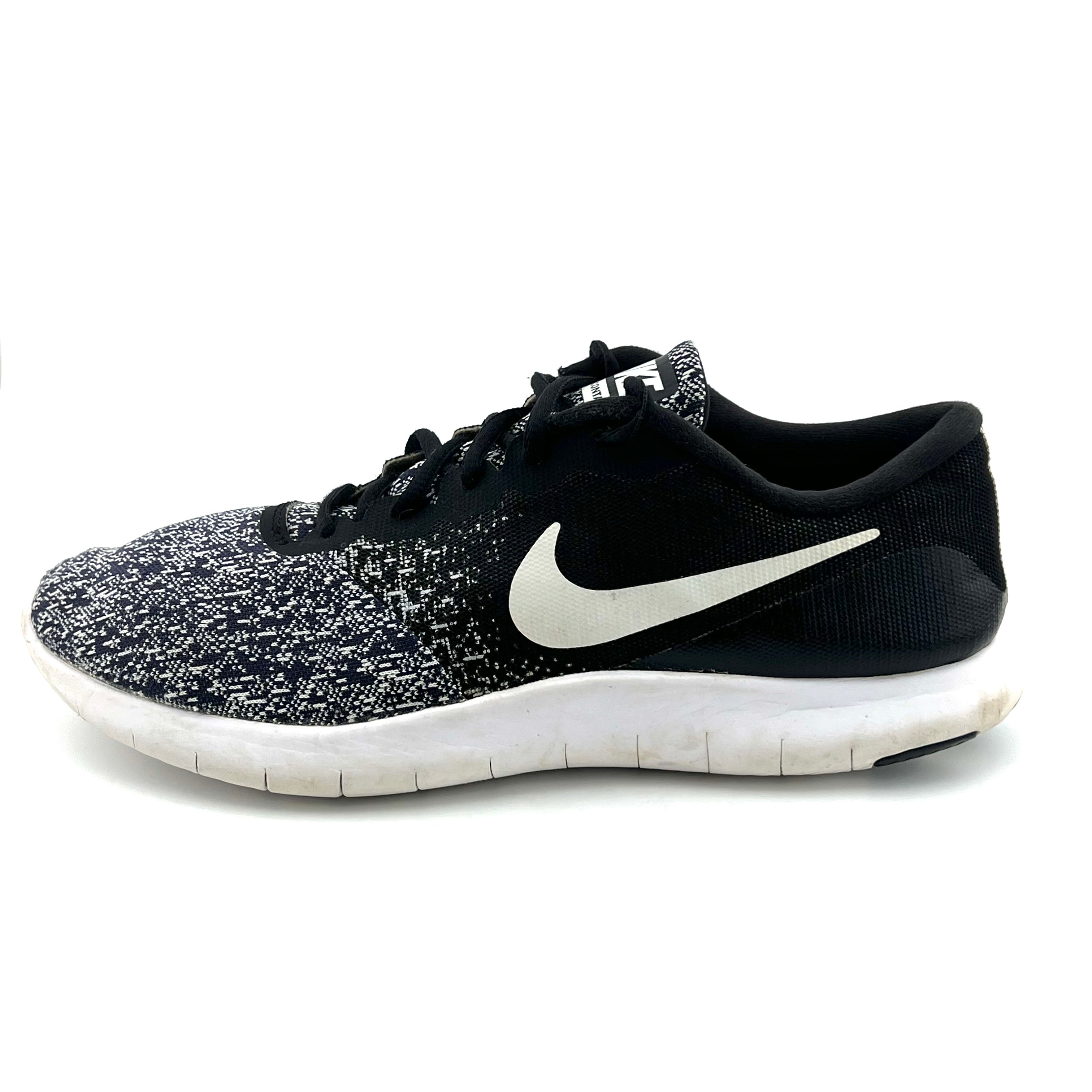Nike Contact