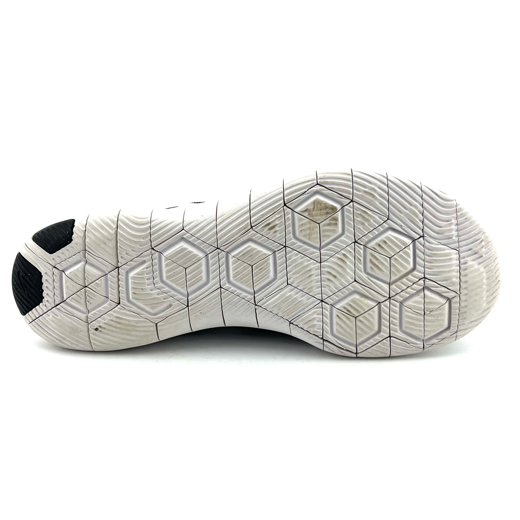 Nike Contact