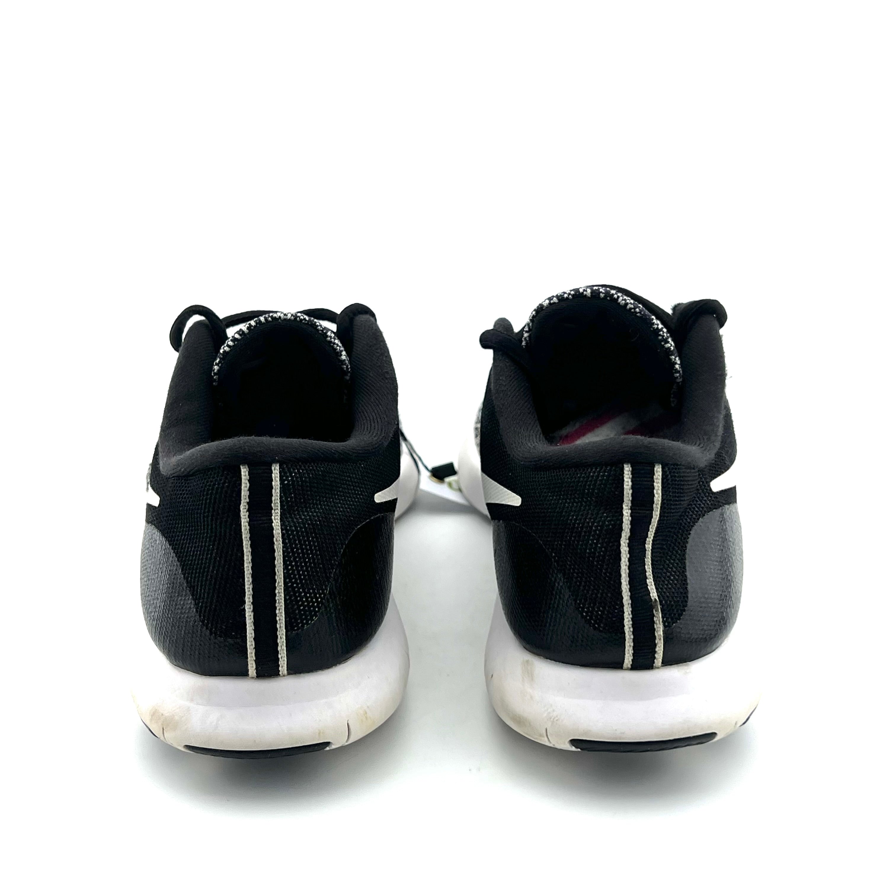 Nike Contact