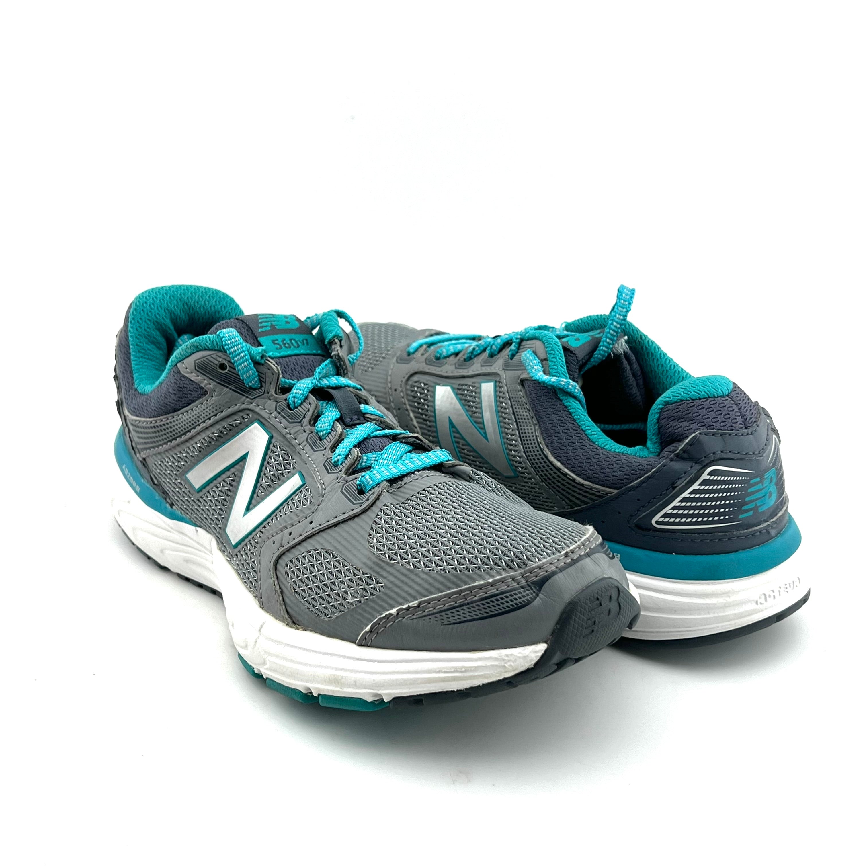 New Balance 560V7