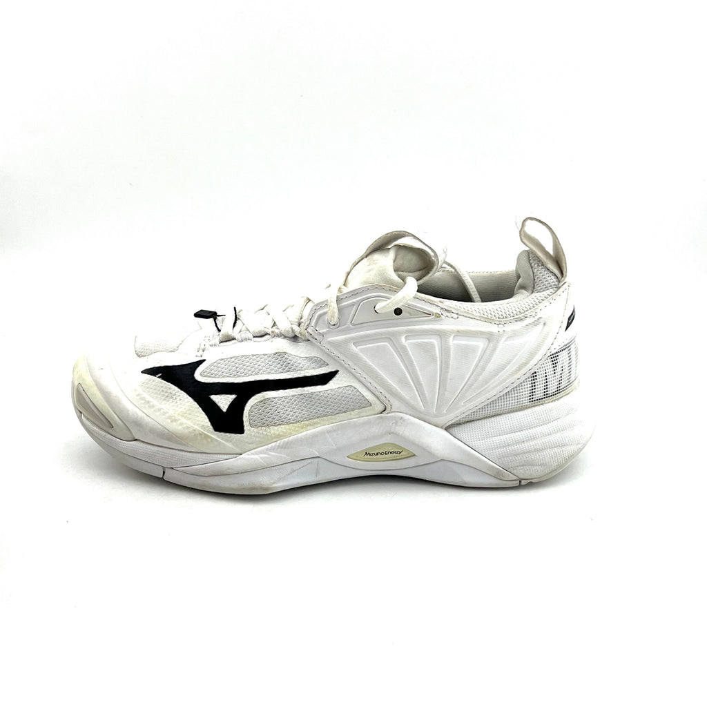 Mizuno Wave Momentum 2